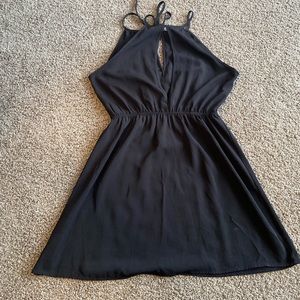 Black Summer Vacation Mini Dress 🖤 SIZE S